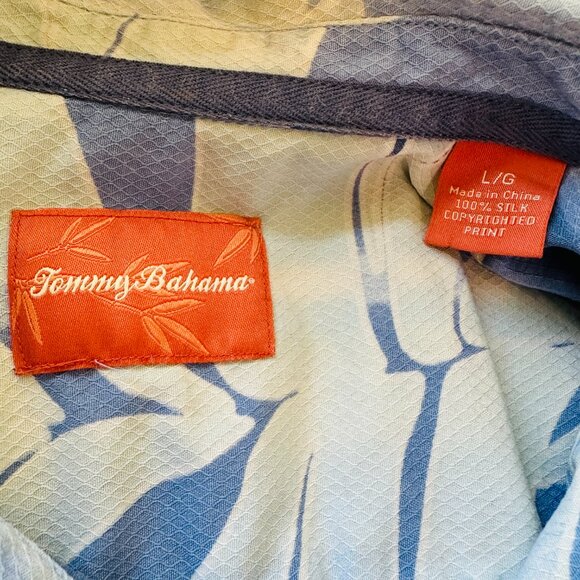 Tommy Bahama Shirt Mens Large Blue White Silk Floral Hawaiian Button-Up Casual - Picture 7 of 11